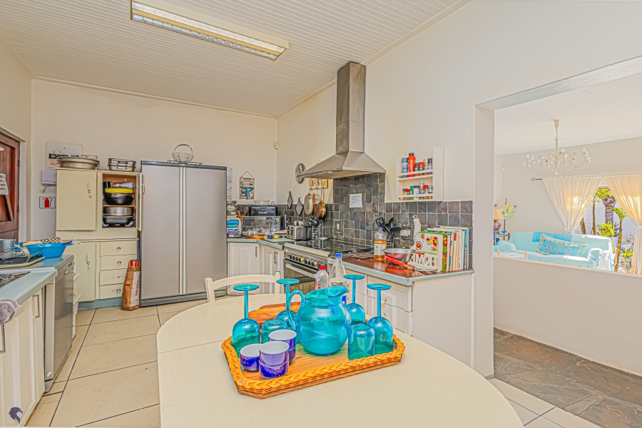 8 Bedroom Property for Sale in Country Club Western Cape